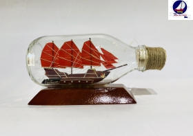 Ship in new bottle 17cm (Halong junk boat - red)