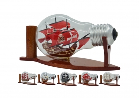 Santa Maria ship in light bulb 