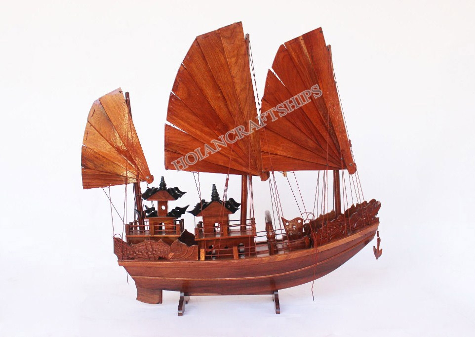 Halong Bay Junk boat (Wooden Sail - Incense Wood)