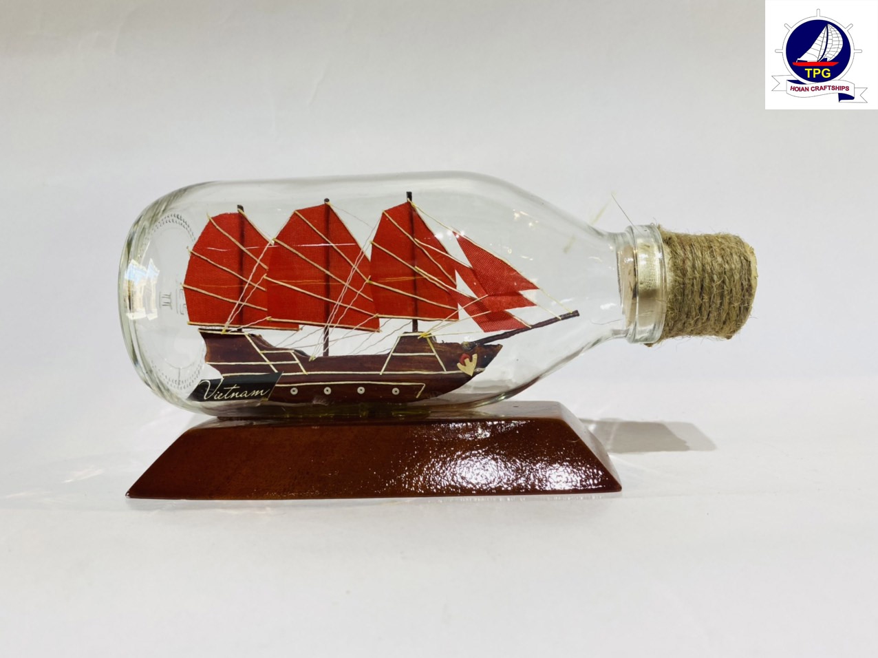 Ship in new bottle 17cm (Halong junk boat - red)