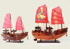 Ha Long Junk 30 - Red sail