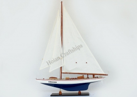 Endeavour Yacht (Blue-White)
