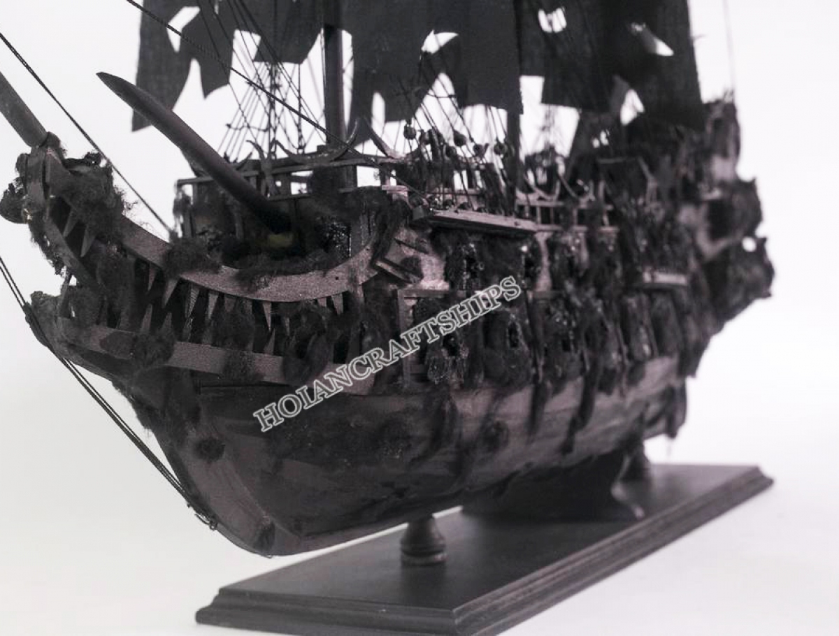 The Black Pearl : fictional model ship in Pirates of the Caribbean